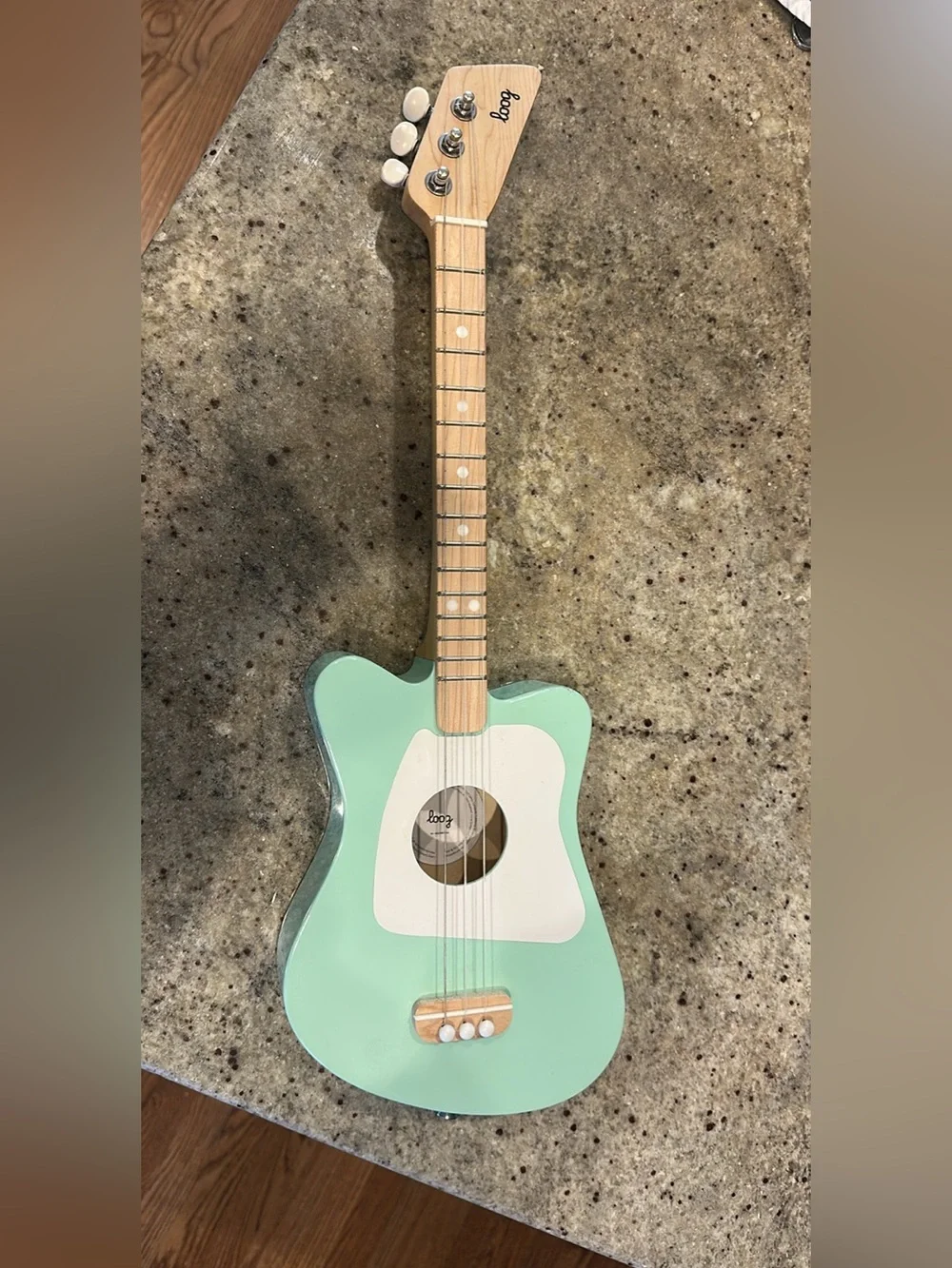 Loog mini acoustic guitar - Picture 1 of 4